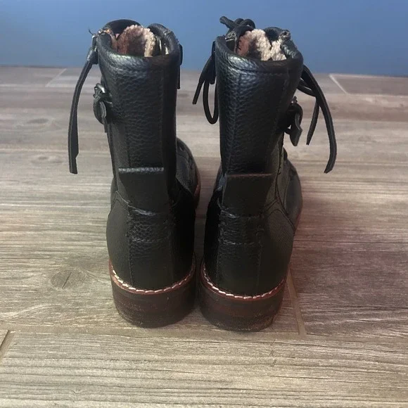 Black Faux Leather Lace Up Combat Boots Women Size 8 Side Zip Lug Sole - Picture 4 of 4